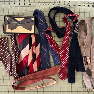 Lot bundle 9 designer bow ties & knit ties